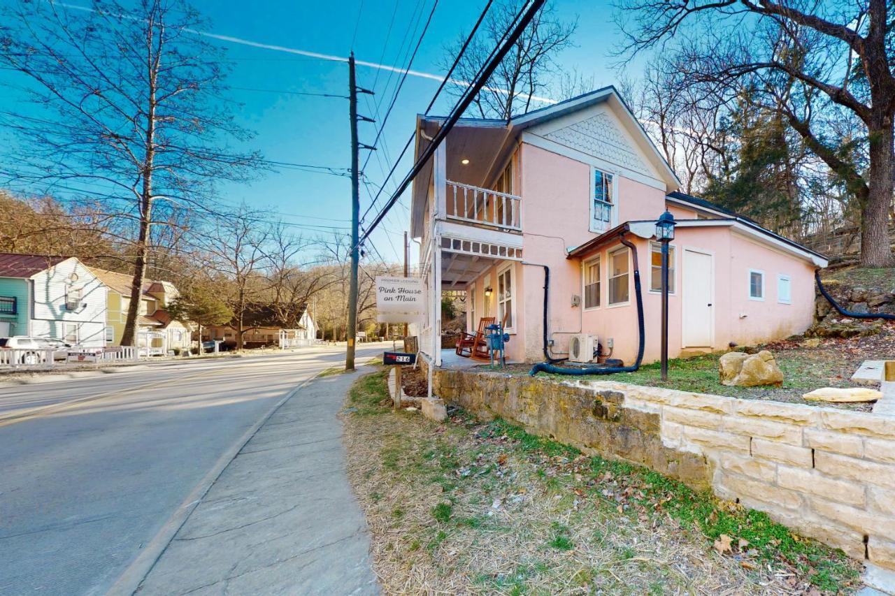 The Pink House On Main - Lower Eureka Springs Εξωτερικό φωτογραφία